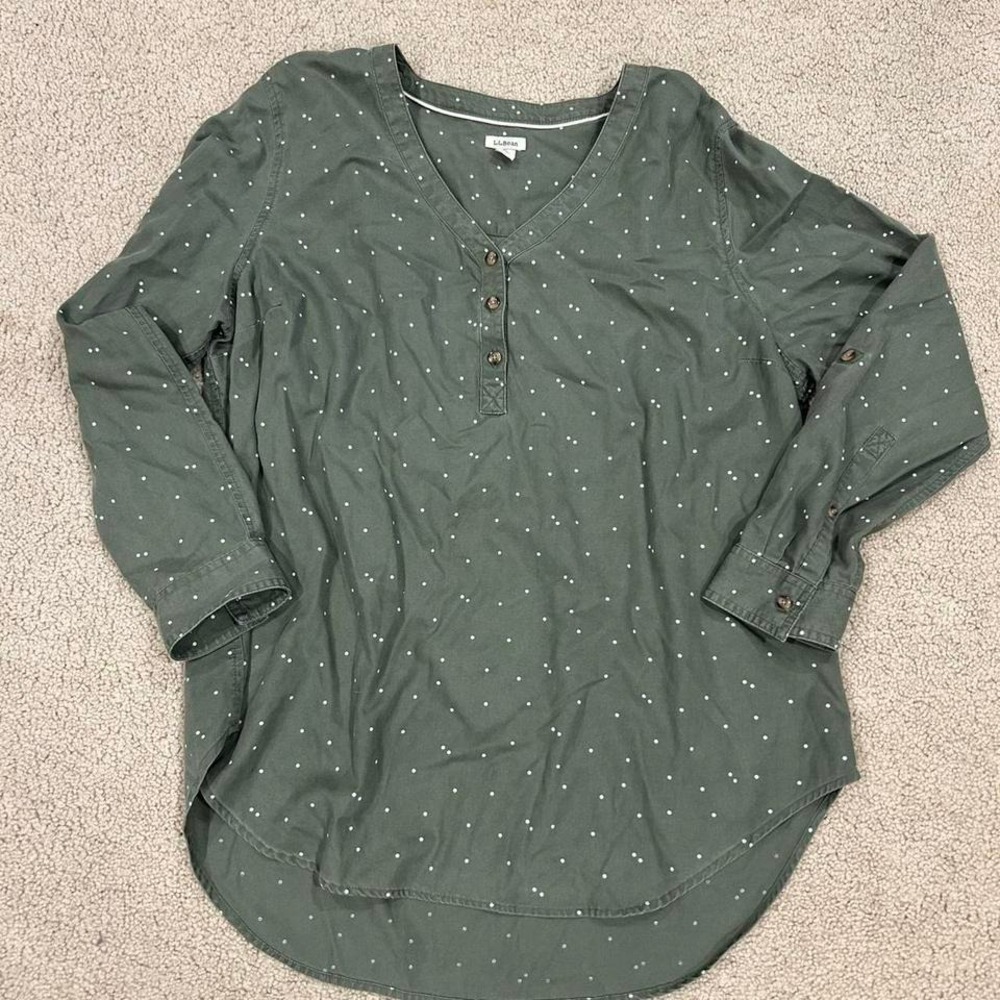 L.L Bean Women's Tencel Blend Shirt Dots Print 1/3‎ Buttons Roll Tab Sleeve XL
